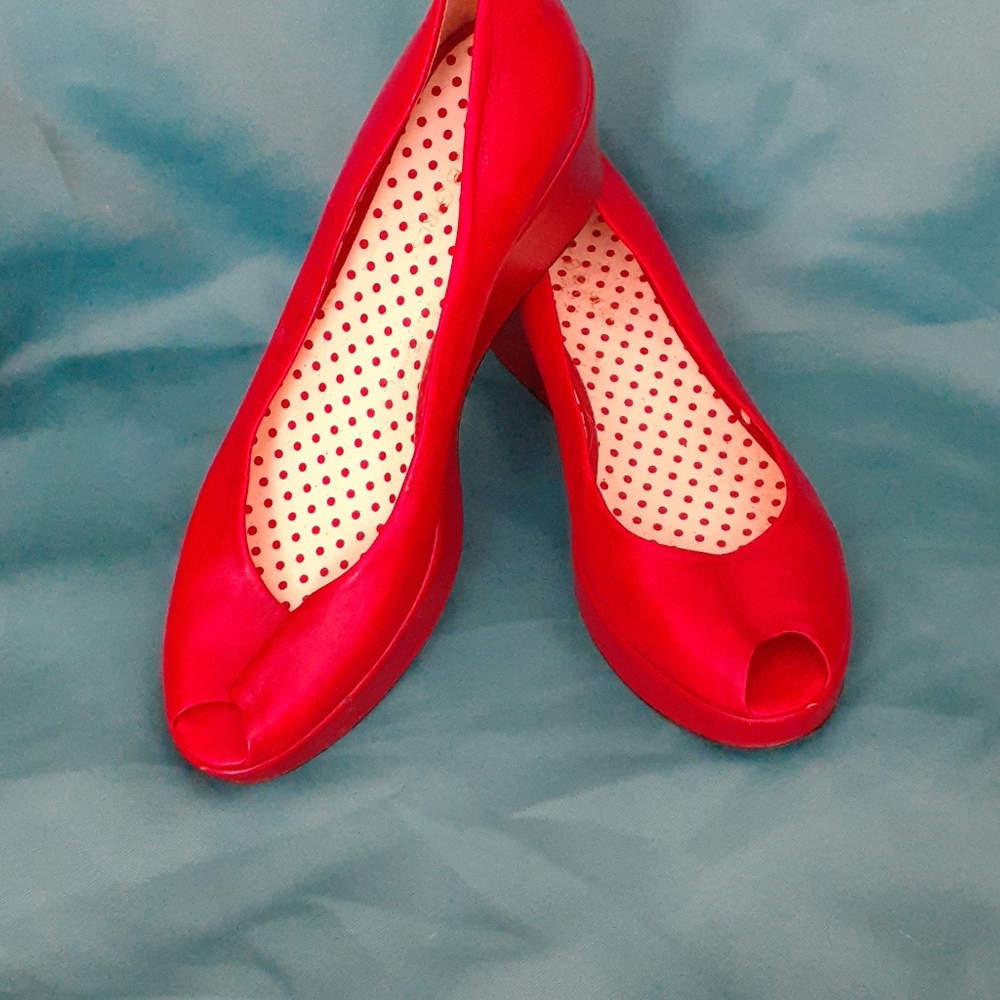 Awesome Red Wedges